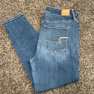 Like New! American Eagle super hi rise begging